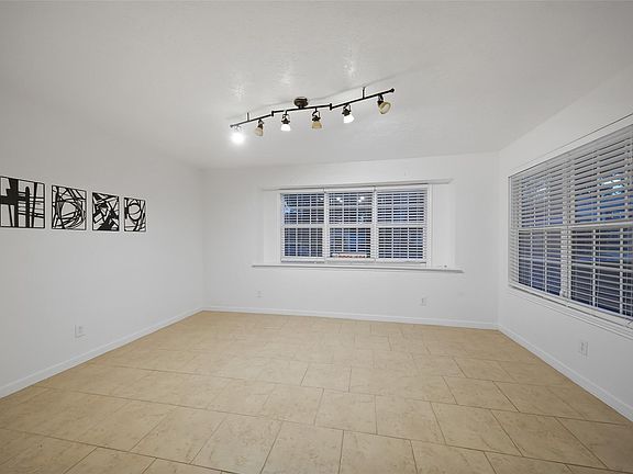 4th image of 25510 Many Oak Dr