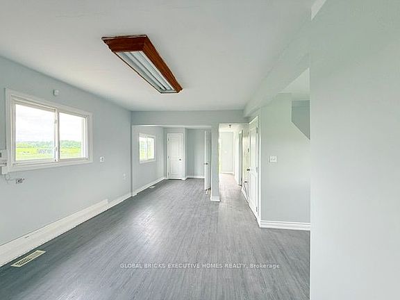 2nd image of 325 King St