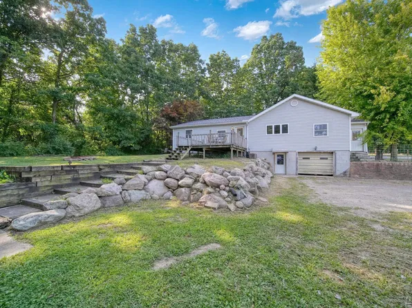 13477 Sandy Beach Rd, Manitou Beach, MI 49253