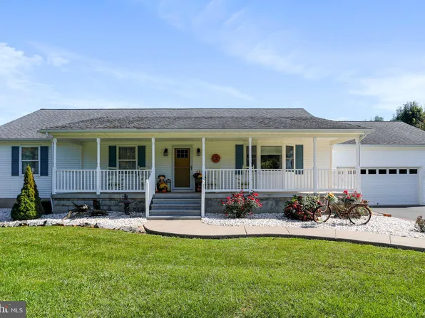 61 Foliage Dr, Martinsburg, WV 25403