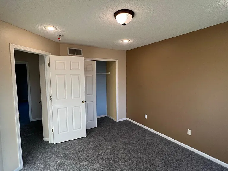 7866 Old Carriage Ct #7866 — Photo 34