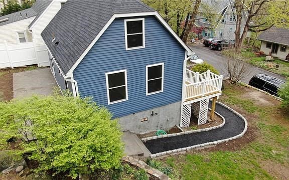 5th image of 356 Lake Dr