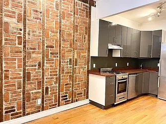 Rented by Century 21 Premier 