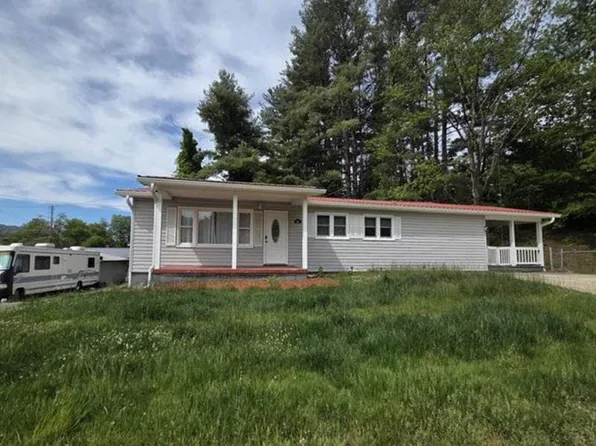 93 Valley View Cir, Waynesville, NC 28786