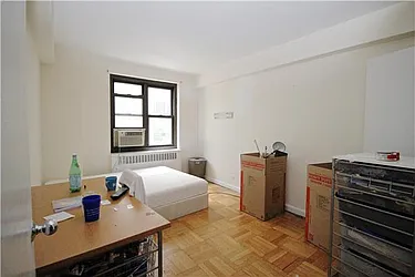 Rented by Metropolitan Res. Partners