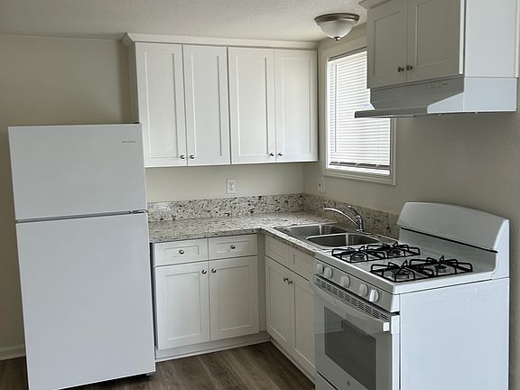 3rd image of 32120 Avenue D Unit 2