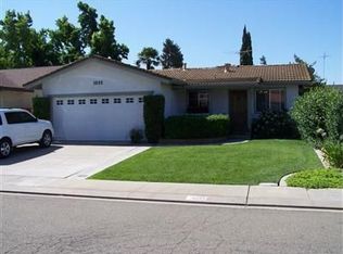 1032 Stuart St, Ripon, CA 95366