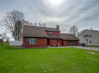 404 S Division St, Roberts, WI 54023