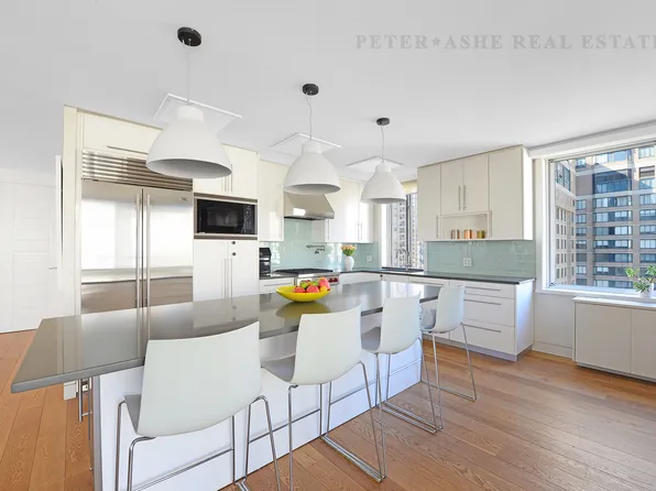 220 East 65th Street image 4 of 23