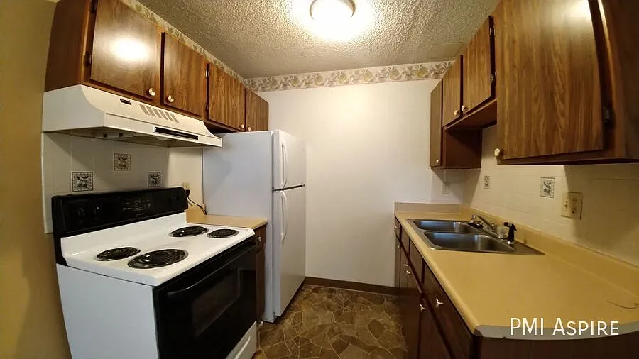 "1 Bedroom 1 Bathroom at 2264 Dexter Drive, Longmont!" — Photo 3
