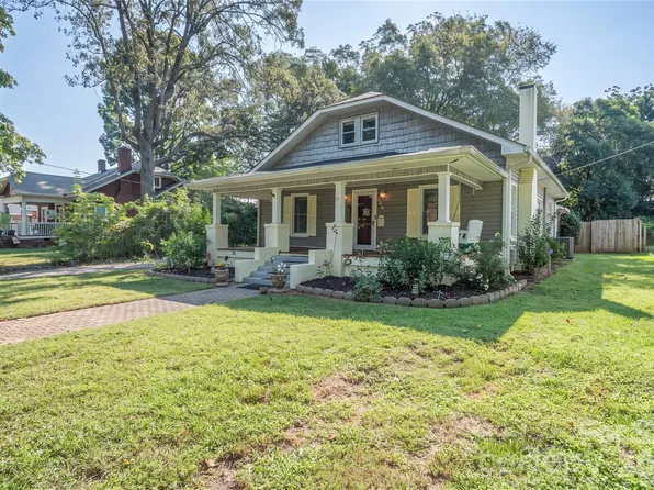 826 Davie Ave, Statesville, NC 28677