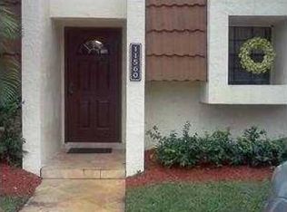 11560 NW 1st St, Plantation, FL 33325