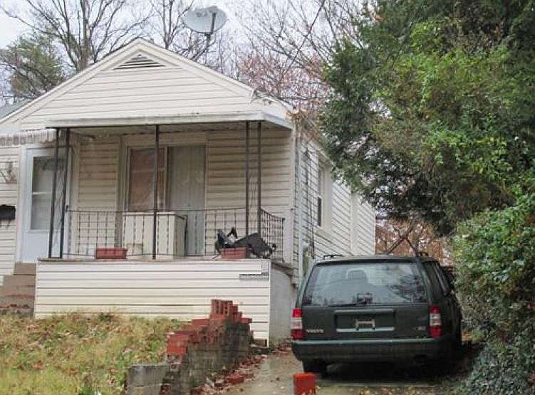 2nd image of 1401 Dunbar Oaks Dr