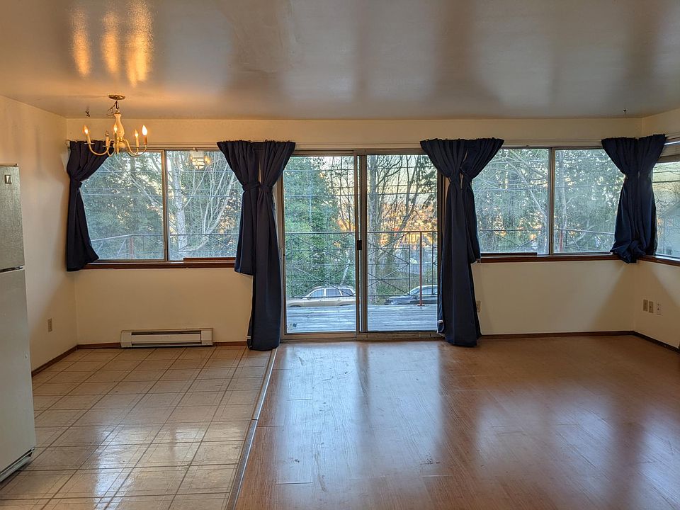 Sunny, spacious living room