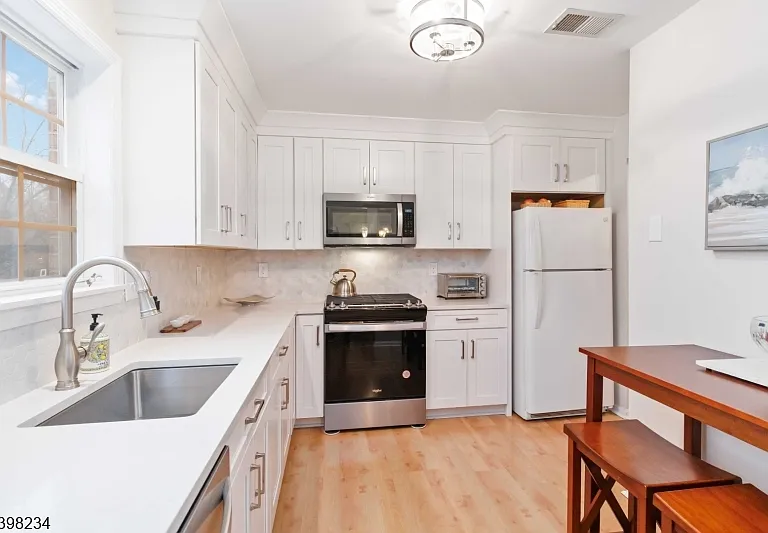 262 Vista Dr — Photo 1