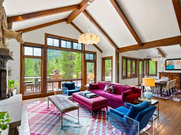 15 Stage Stop Ln, Dillon, CO 80435