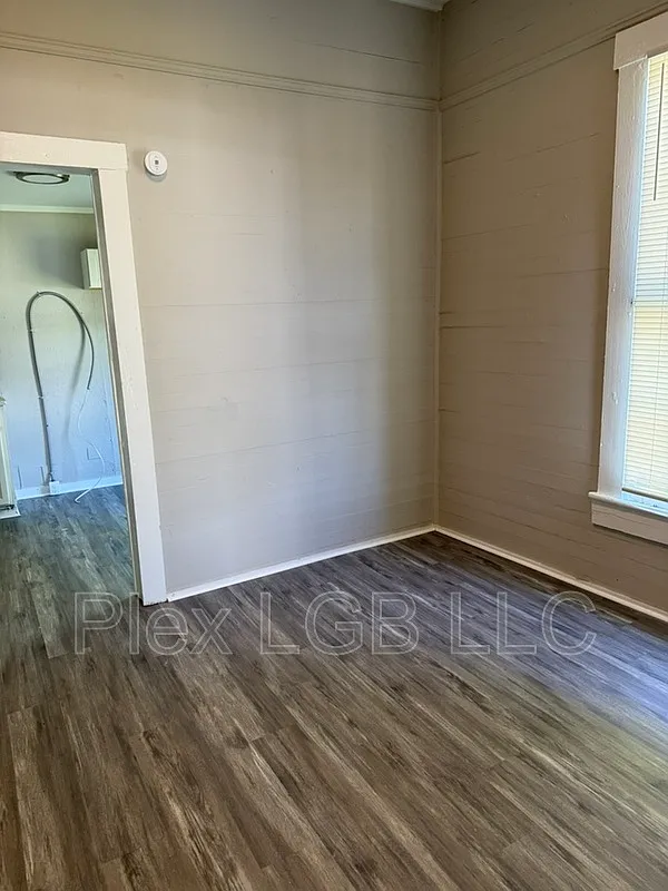 2 bed, 1.0 bath, 1008 sqft, $1,025 — Photo 4