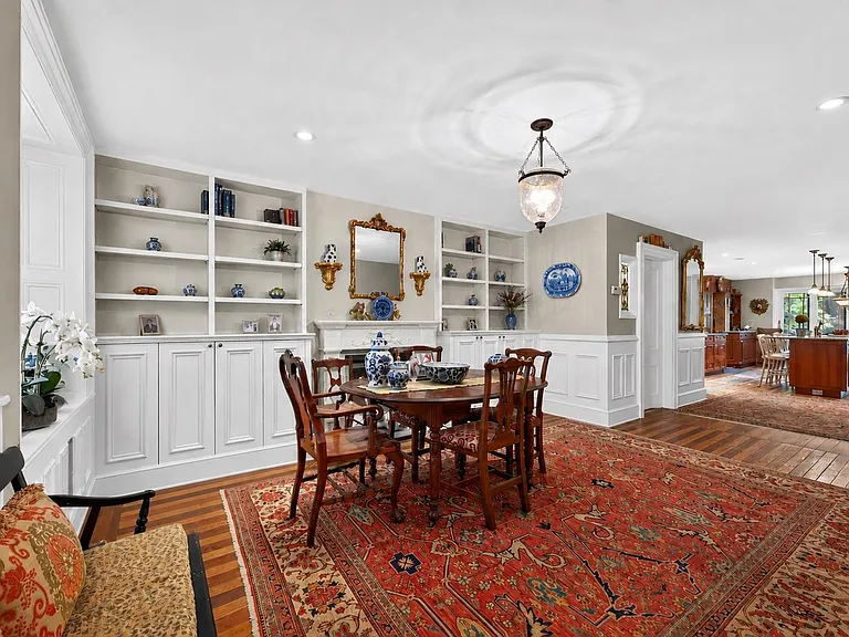 1009 Garden St — Photo 3