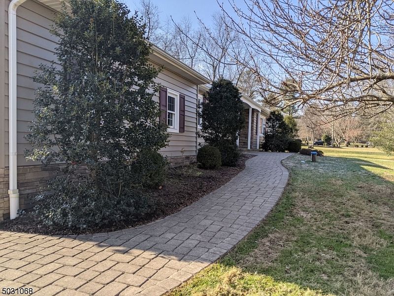 2nd image of 8 Shelton Rd