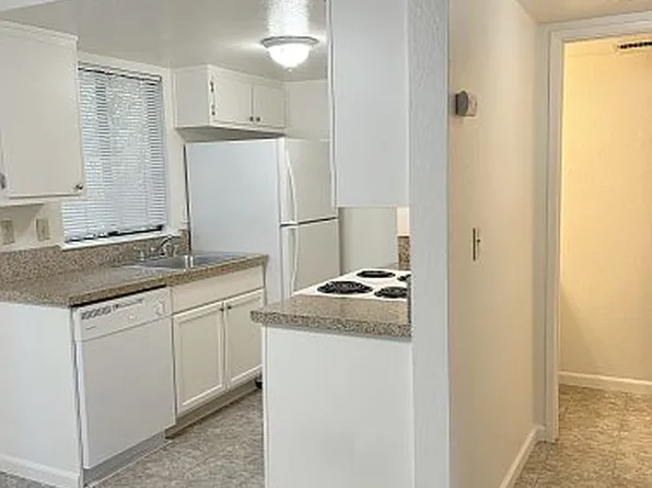 Myrtle Oaks Apartments