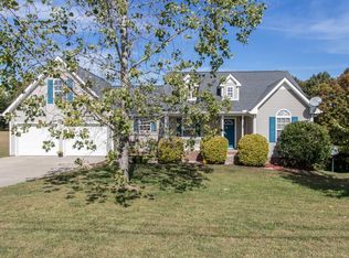 221 Coleman Dr, White Bluff, TN 37187