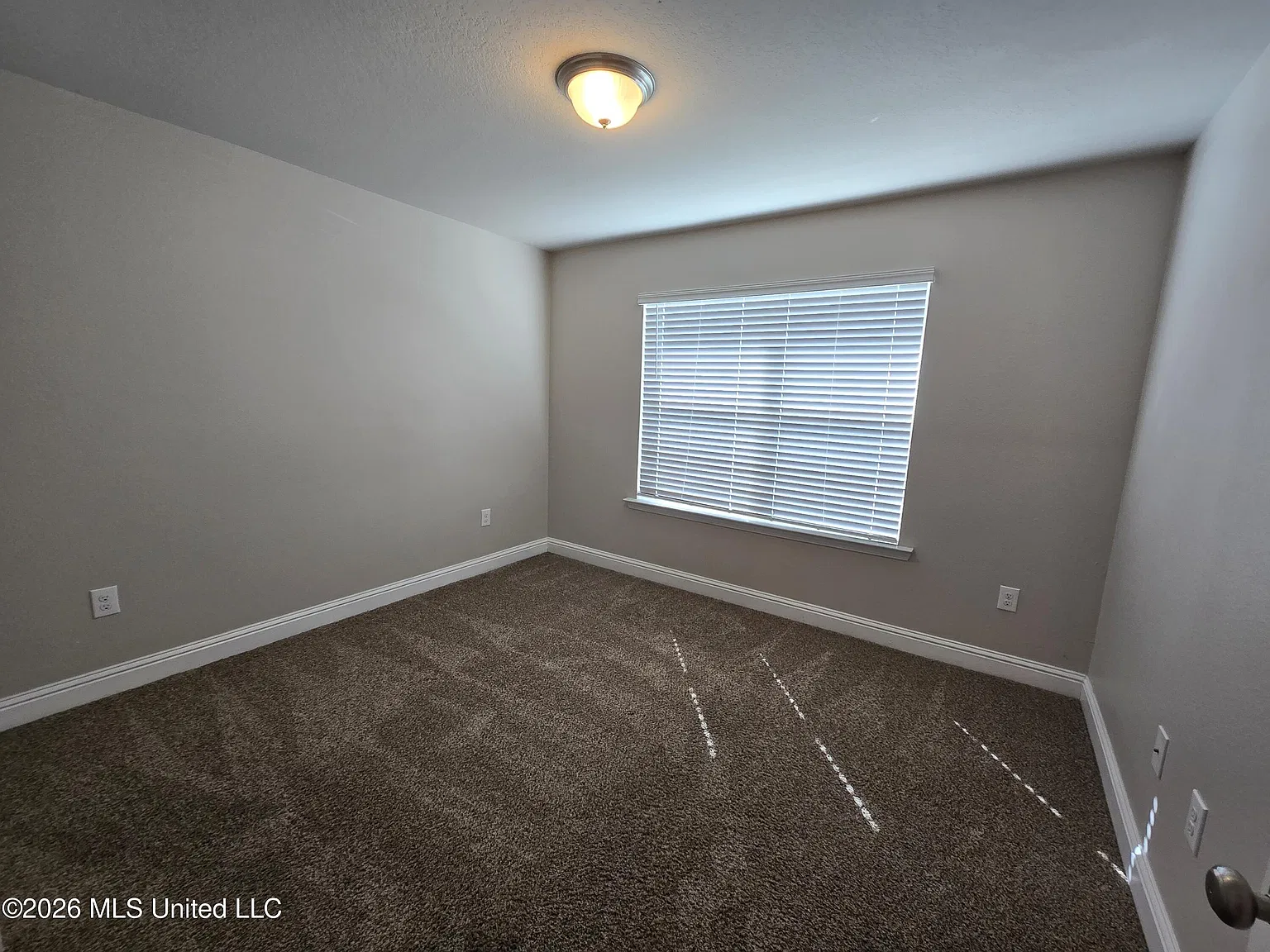 3 bed, 2.0 bath, 1650 sqft, $2,100 — Photo 2