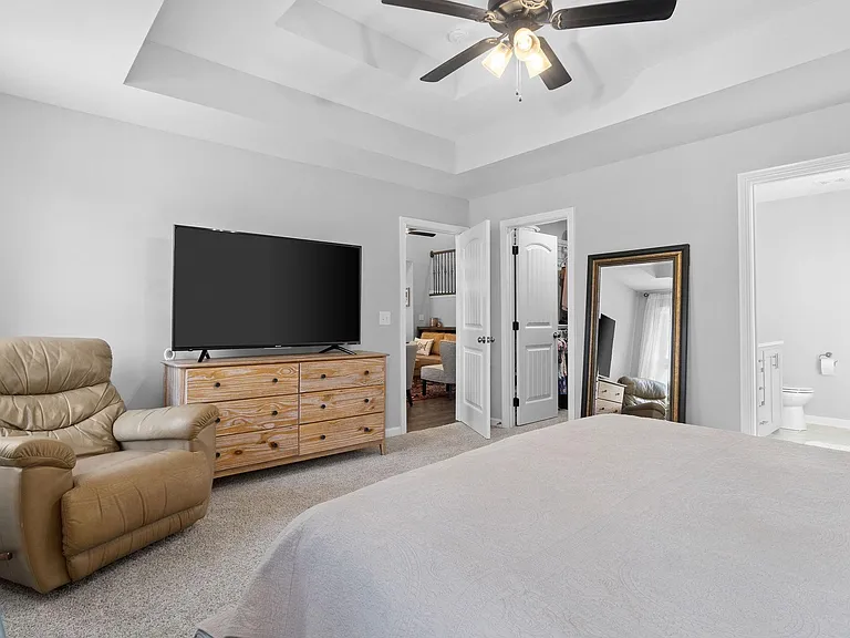 1055 Barnhill Rd — Photo 15