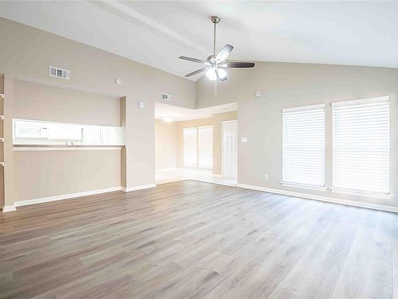 4th image of 16707 Doverwood Way