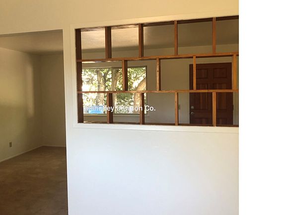 4th image of 8194 Arthur St