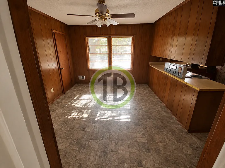 1026 Denton Dr — Photo 3