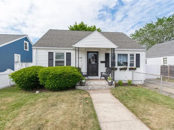 438 Beverage Hill Ave, Pawtucket, RI 02861