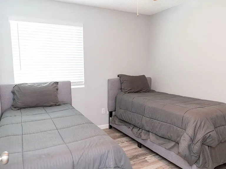1025 N Menze St — Photo 17