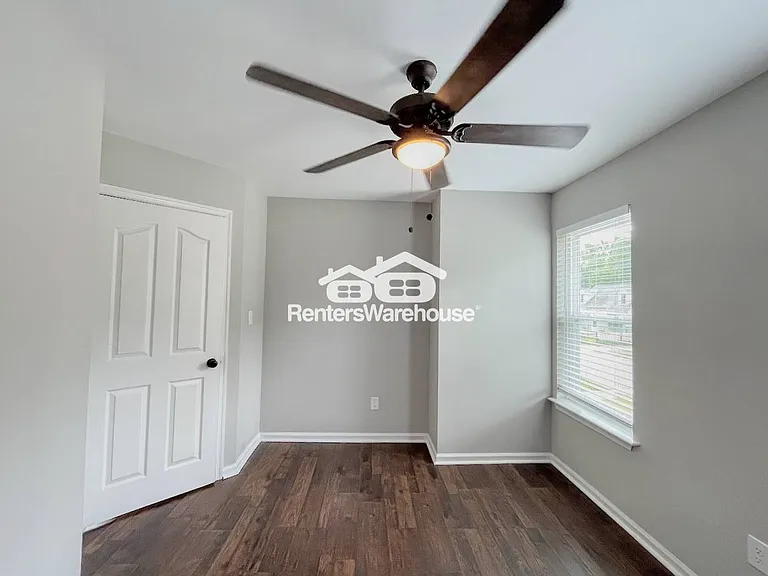 1054 Ivaloo St — Photo 19