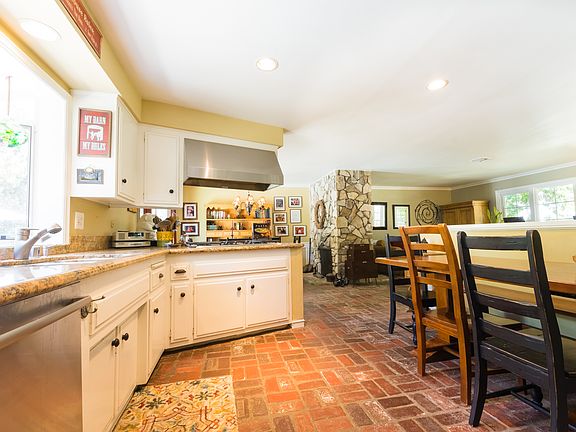 2nd image of 7605 Pomelo Dr