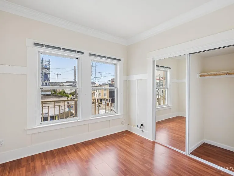 5657 California St #3 — Photo 11