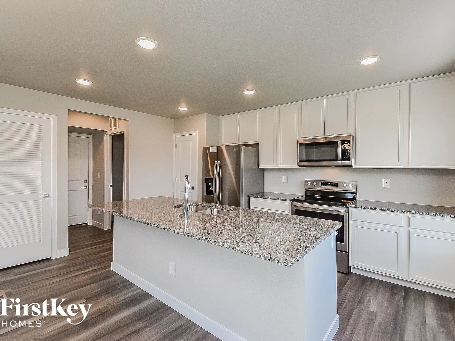 3 bed, 2.5 bath, 1383 sqft, $2,405 — Photo 4