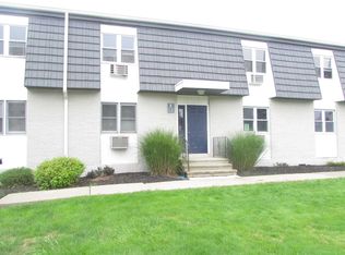5 White Gate Dr, Wappingers Falls, NY