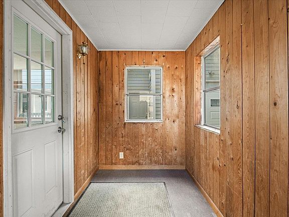 4th image of 138 Foster Street