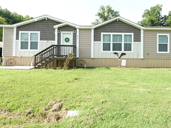 310 4th St, Fisk, MO 63940