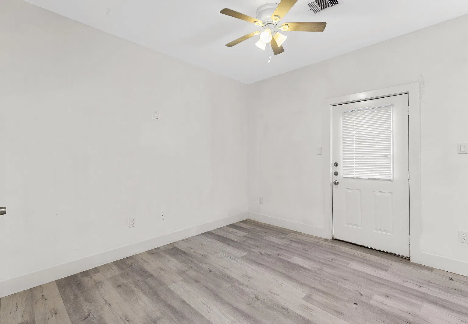 2 bed, 2.5 bath, 1314 sqft, $1,735 — Photo 1