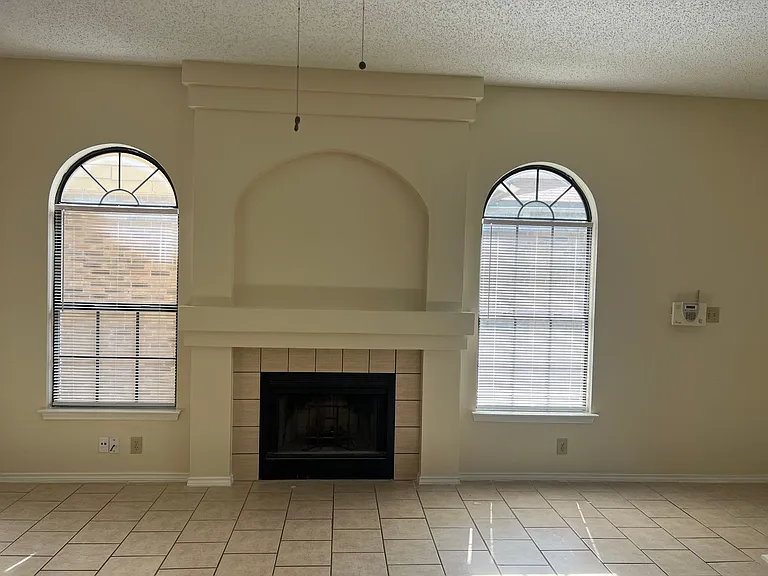 9951 Echo Plain Dr — Photo 4