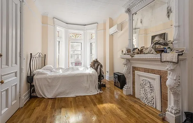 Rented by Nooklyn NYC LLC | media 8
