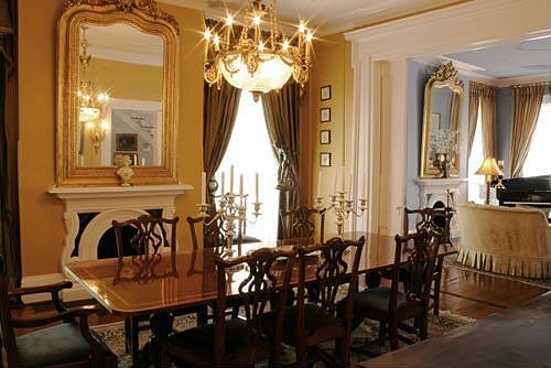 Formal dining room