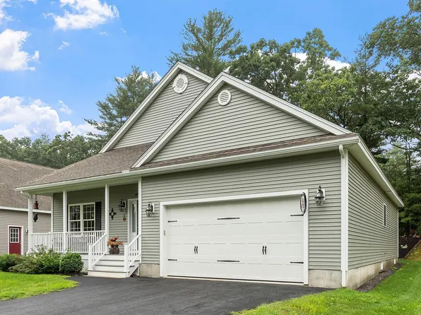 6 Augusta Drive, Plaistow, NH 03865