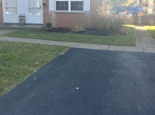 813 Sheridan Park Ct, Columbus, OH 43209