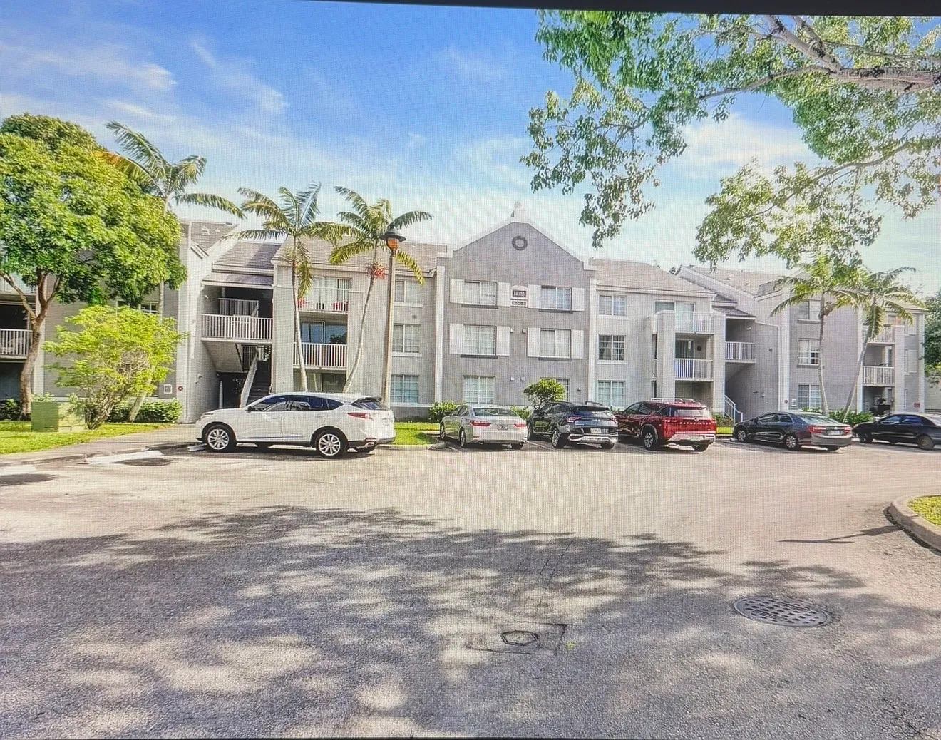 2 bed, 1200 sqft, $2,500 — Photo 4
