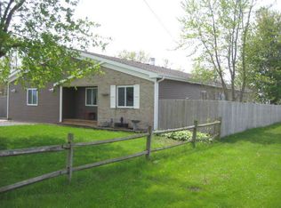 156 S Hickory St, Braidwood, IL 60408