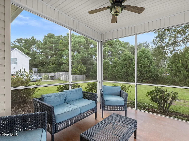 38 Amber Ct — Photo 29