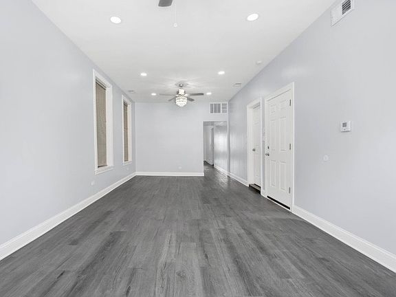 5th image of 2253 W Belmont Ave APT 1