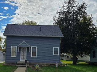 530 E 13th St, Saint Charles, MN 55972